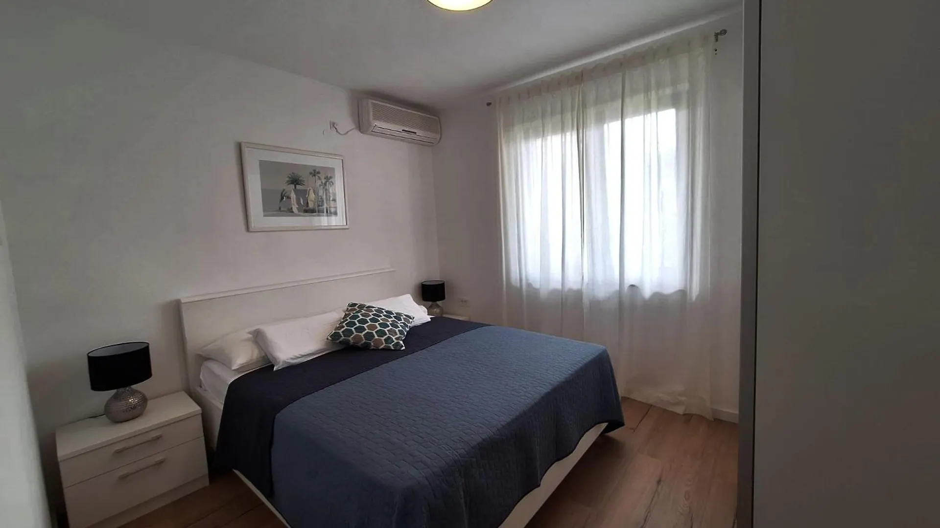 Apartment Villa Sirius Tkon